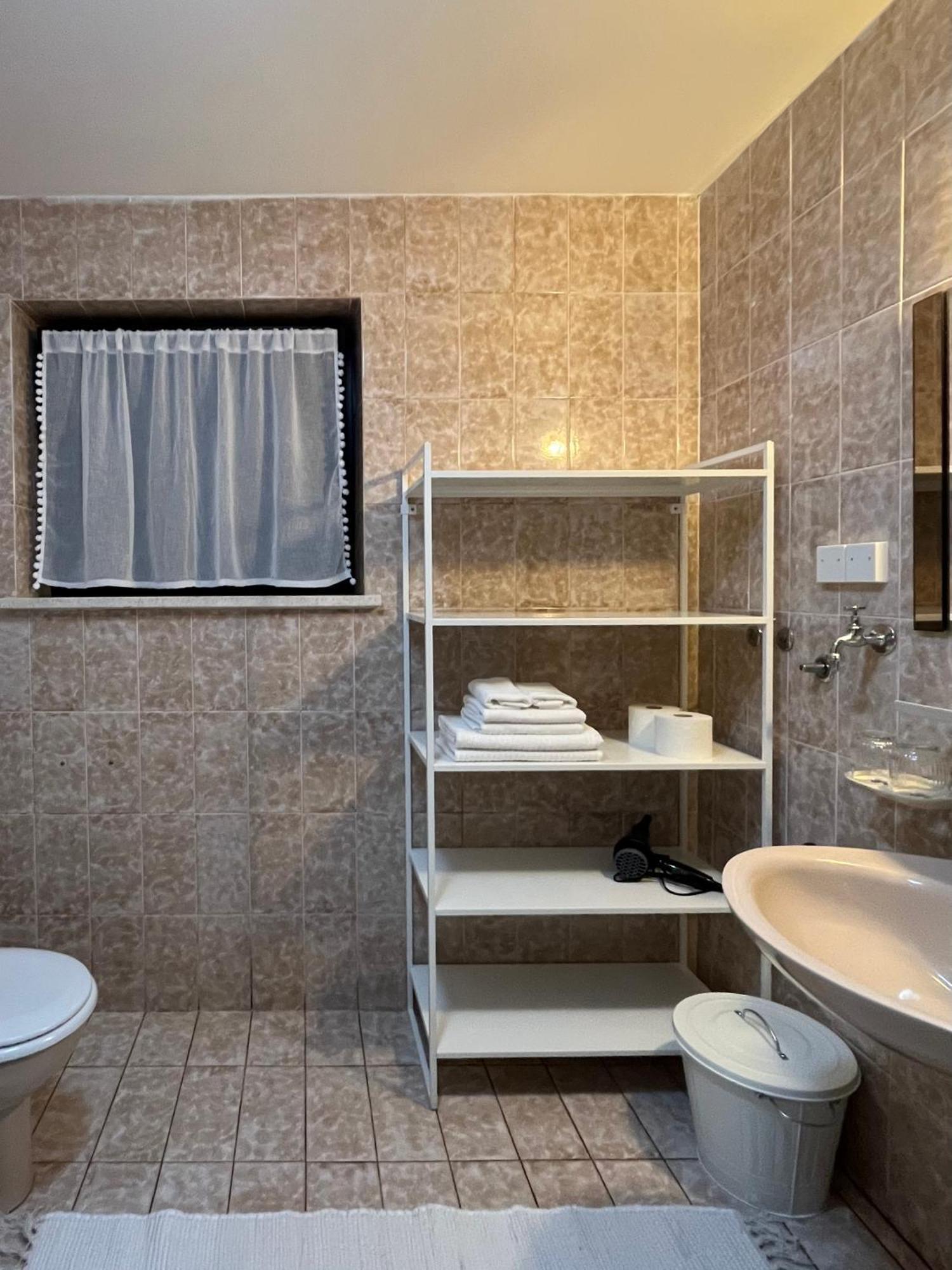 Lakeview Guesthouse & Chalet בלד חדר תמונה